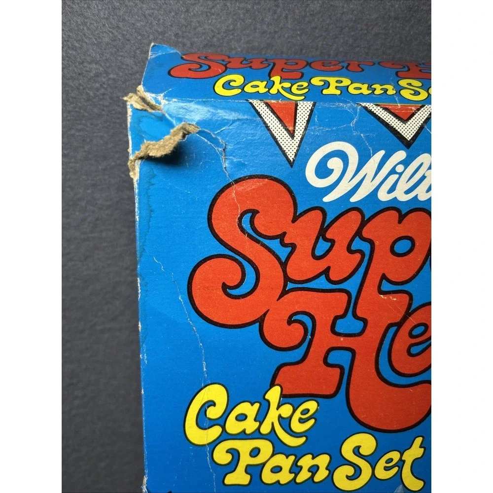 Wilton Super Hero Cake Pan -‎ 1977 Vintage DC Comics - Makes Superman Or Batman